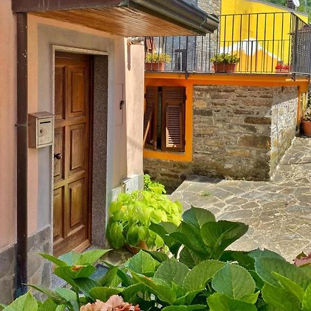 La Casetta Rosa Rocchetta di Vara Екстер'єр фото